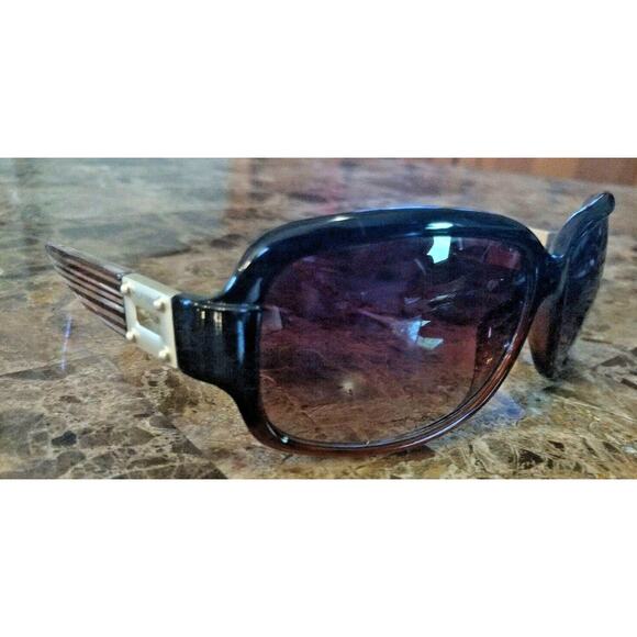 Tommy Hilfiger ANDREA Womens Sunglasses Brown Frames Gold Temples - Picture 3 of 7